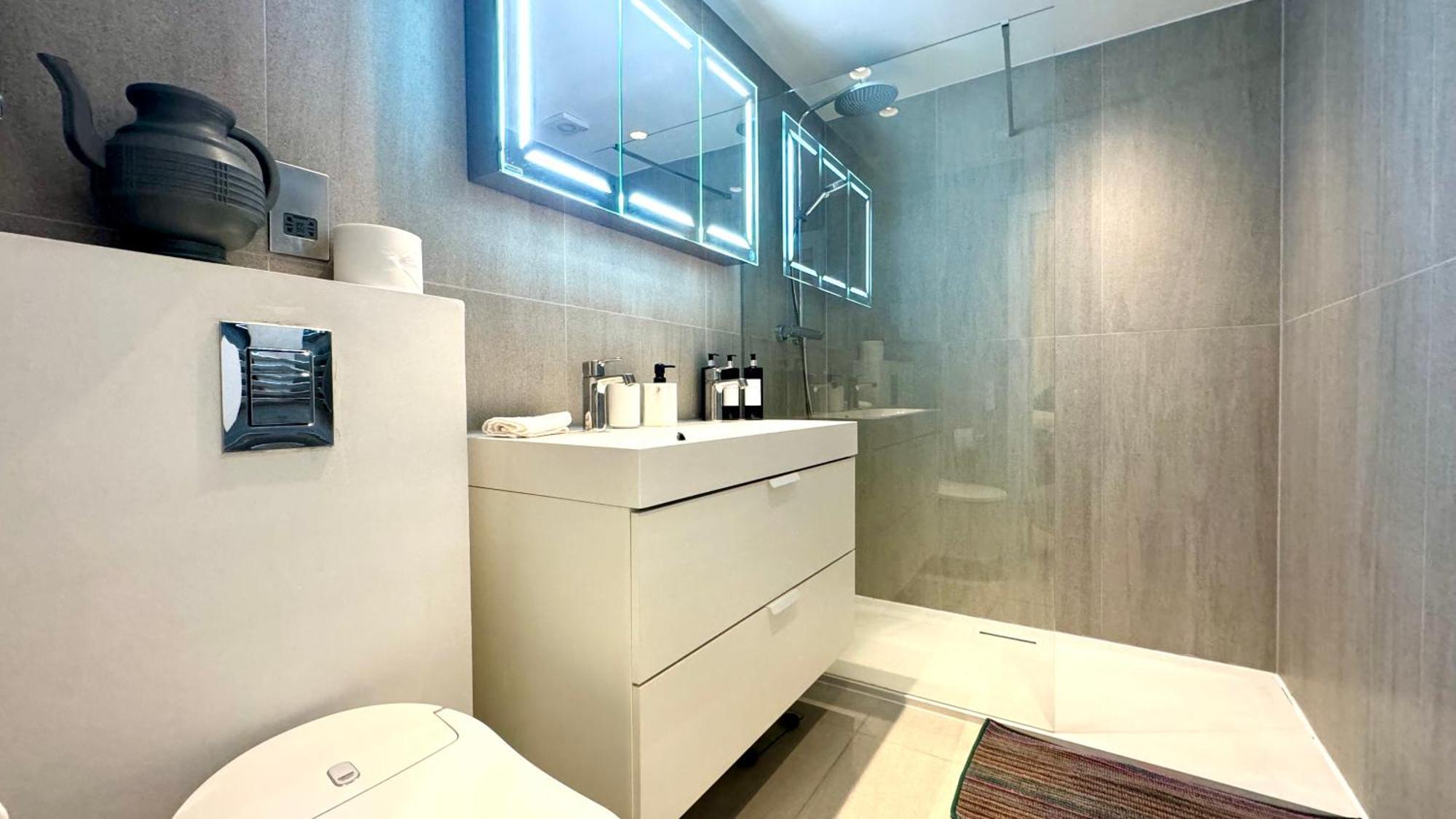 2 Bedroom Apartment In Central London South Kensington By Wild London Londres Exterior foto
